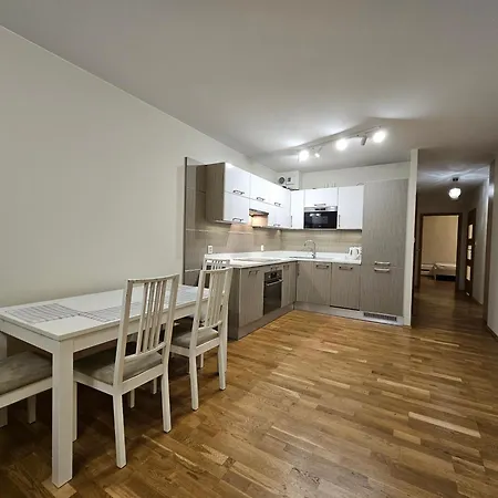 3-pok Klimasa 37a Komfort Balkon Garaz Appartamento *
